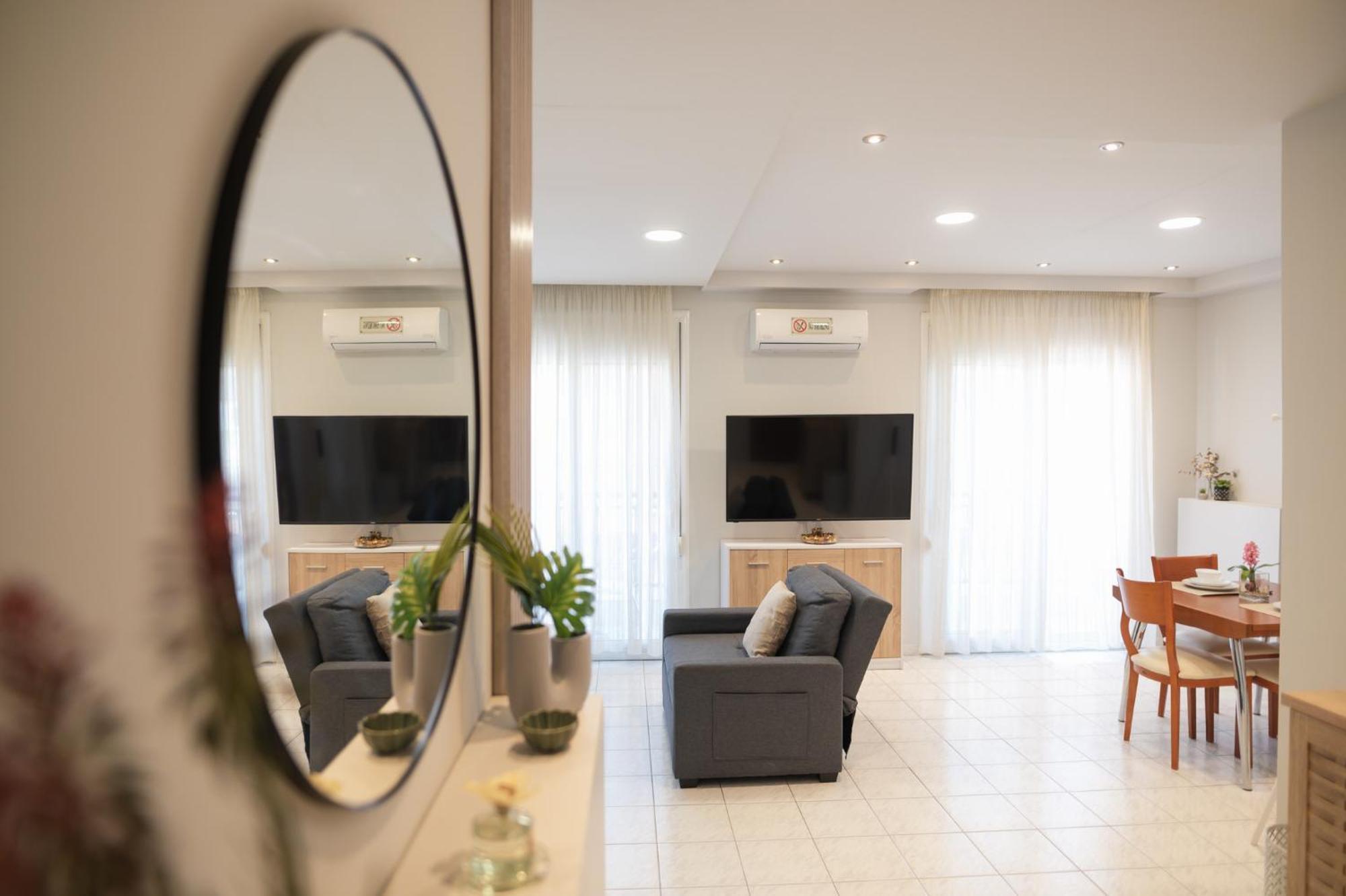 Magico Home City Heart Luxury Appartment อเล็กซานโดรโพลิส ภายนอก รูปภาพ